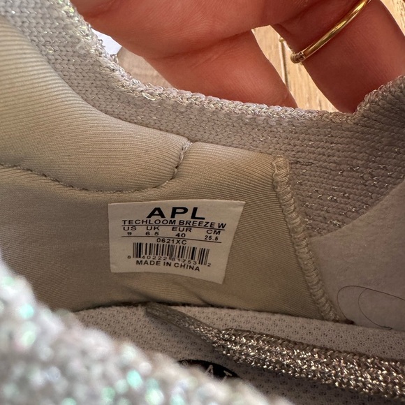 APL Techloom Breeze Womens Athletic Shoe Size 9 iridescent - Picture 4 of 5